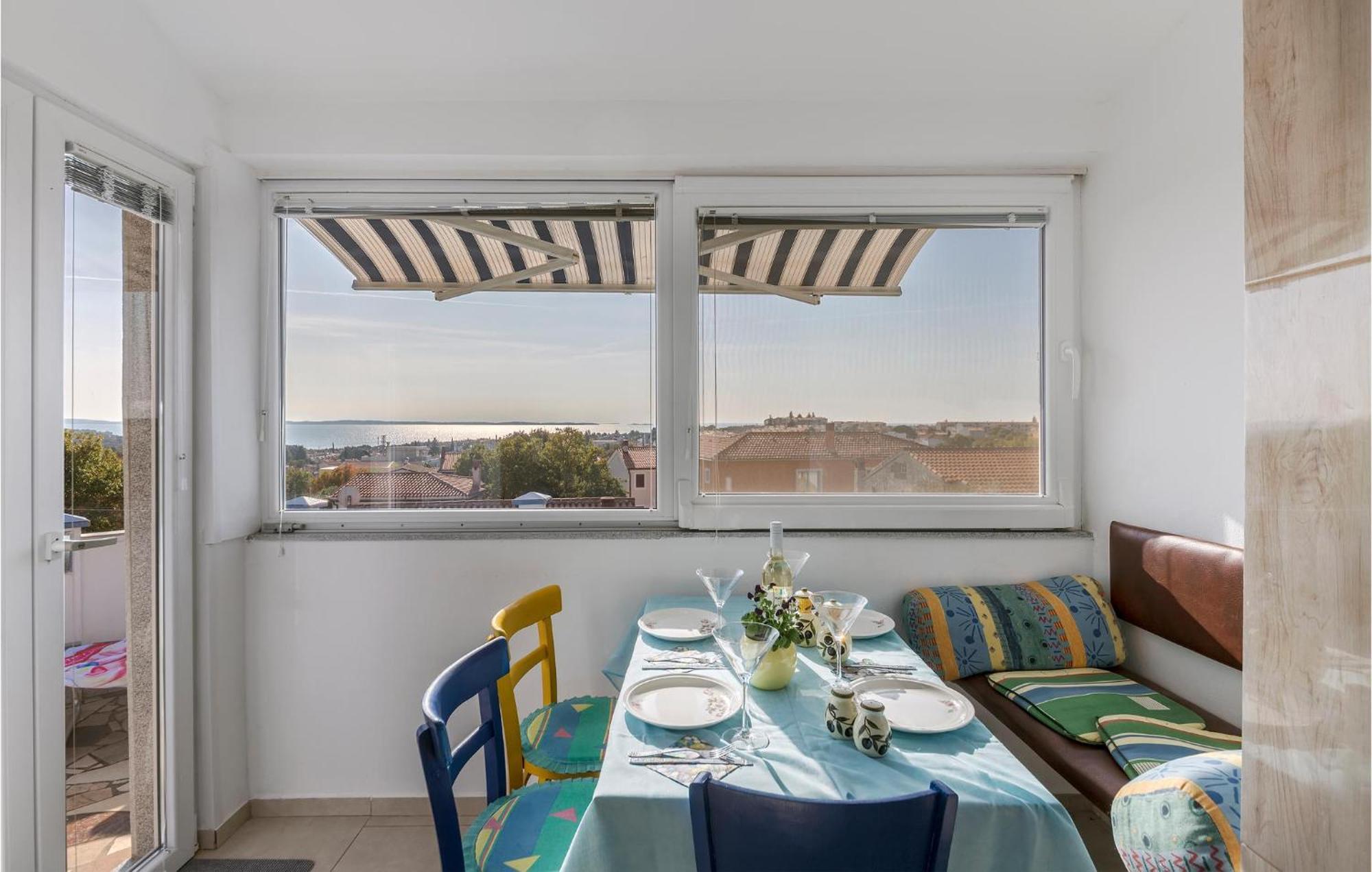 Beautiful Apartment In Barbariga With Kitchen Bagian luar foto